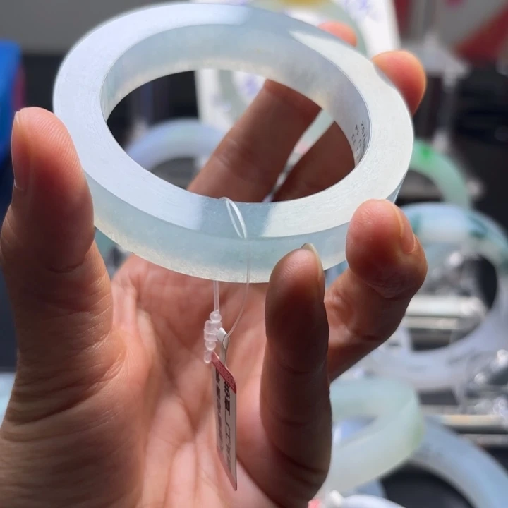 C***.定制翡翠未镶嵌正圈