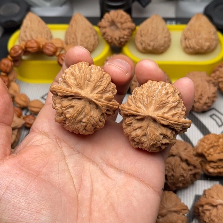 蓝***雪把件文玩核桃苹果园42