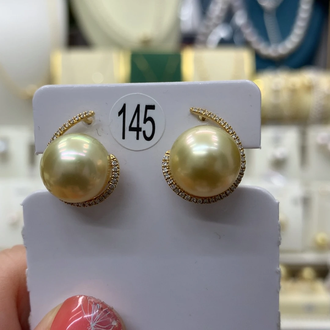 海水珍珠耳饰18K金镶嵌钻 石