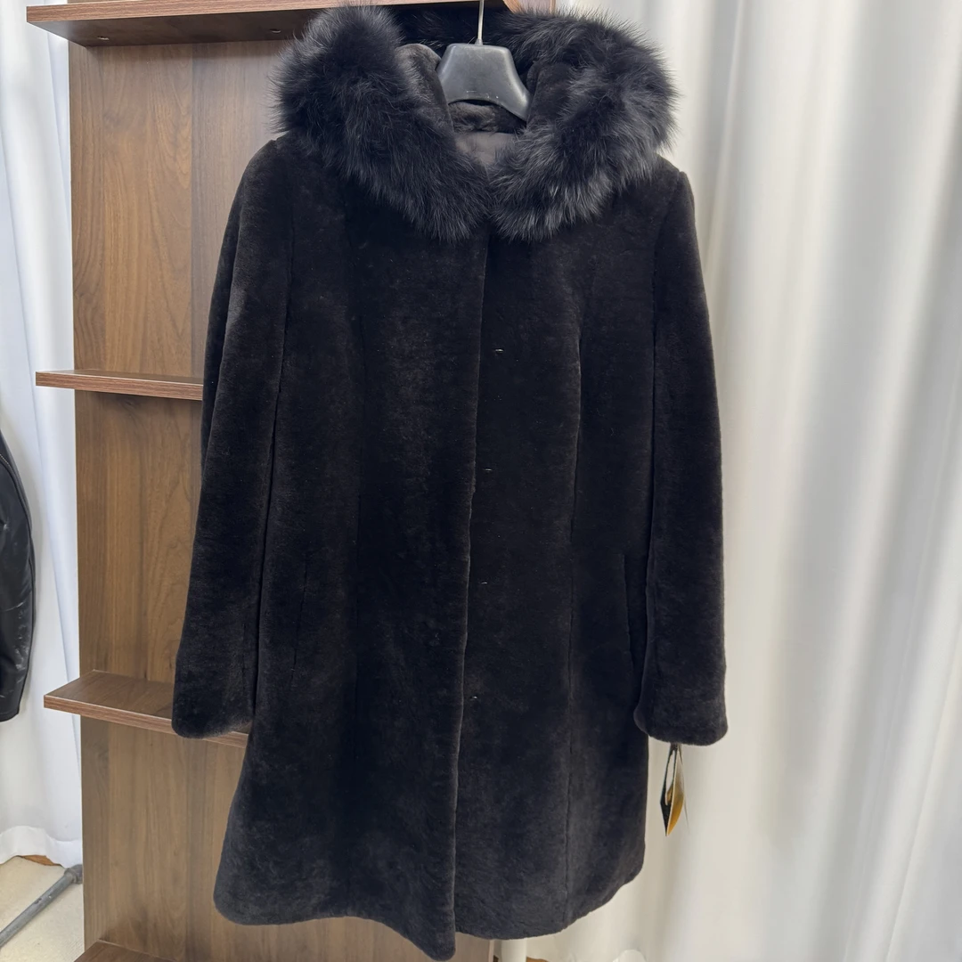 皮毛一体外套女中长款澳洲羊皮妈妈款狐狸毛领保暖连帽皮草外套