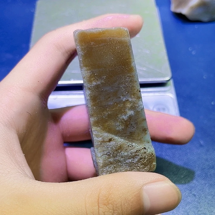 未镶嵌和田玉（糖玉）珠宝半成品
