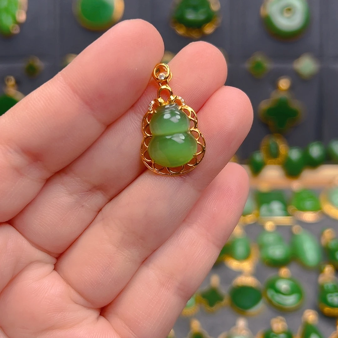 和田玉（碧玉）18K金镶嵌吊坠(不含链)