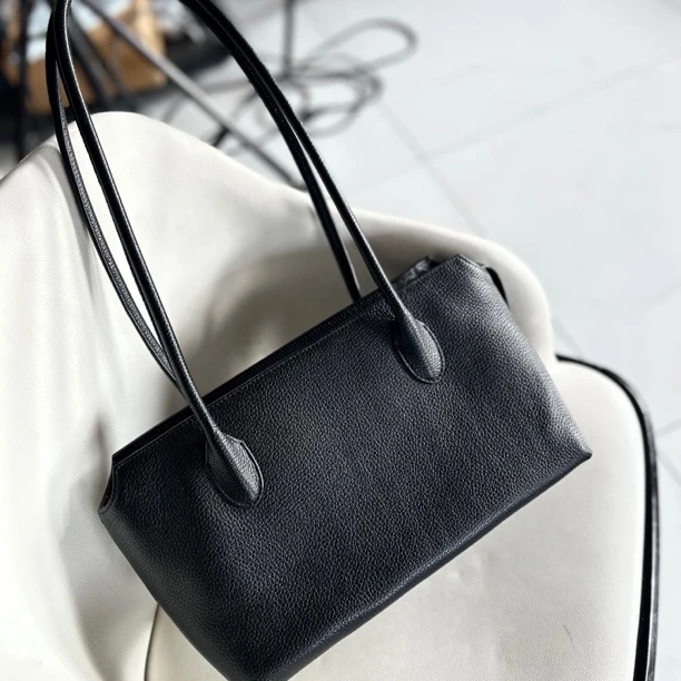 T头层牛皮单肩腋下包