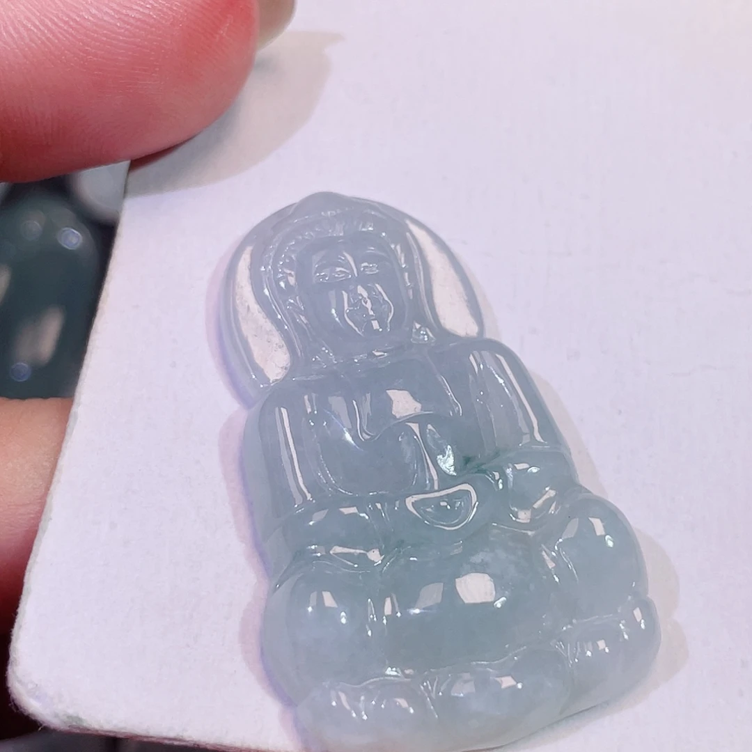 翡翠未镶嵌颈饰观音