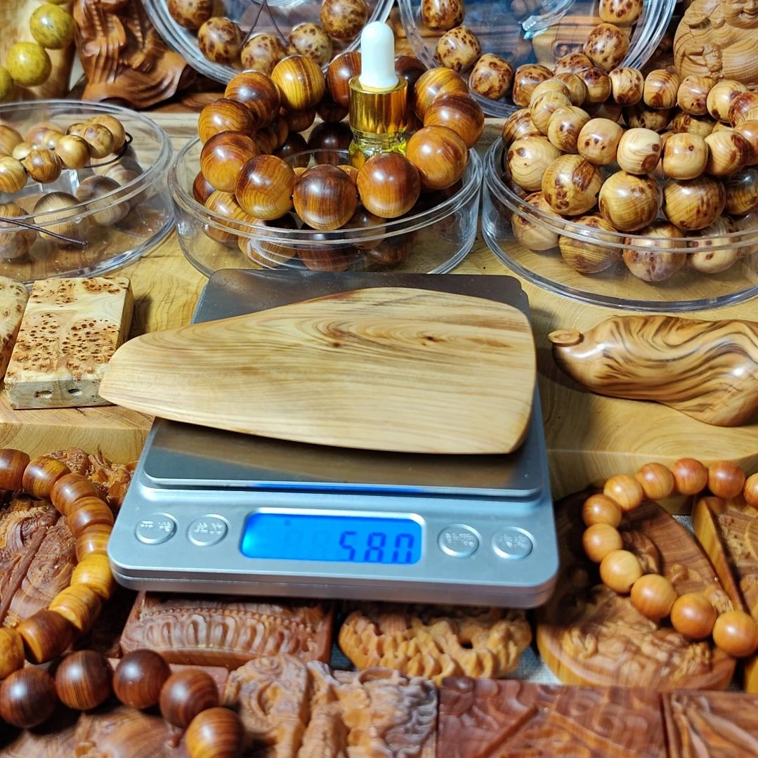 ︷****成太行崖柏手工艺品