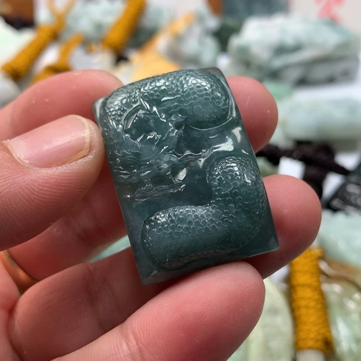 翡翠未镶嵌颈饰保真天然a货翡翠