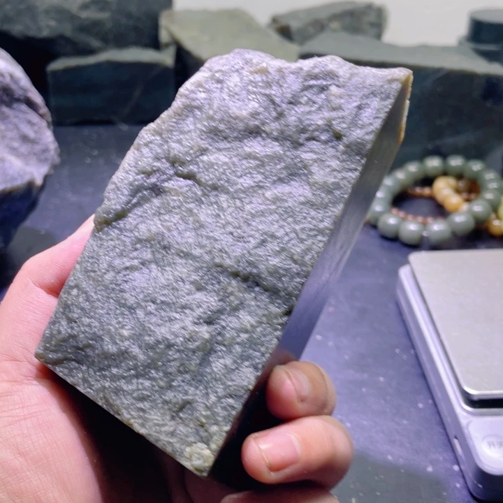 和田玉未镶嵌珠宝半成品