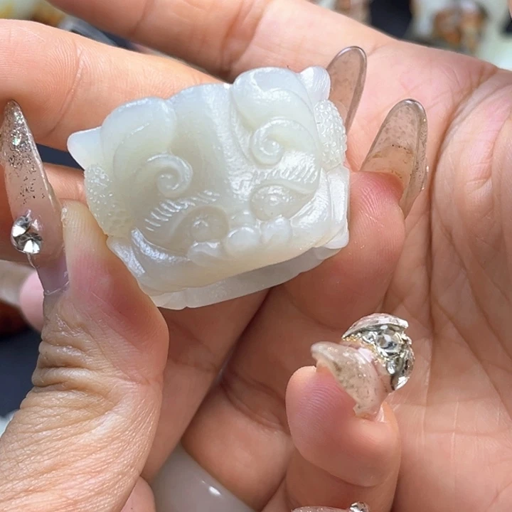 未镶嵌和田玉挂件