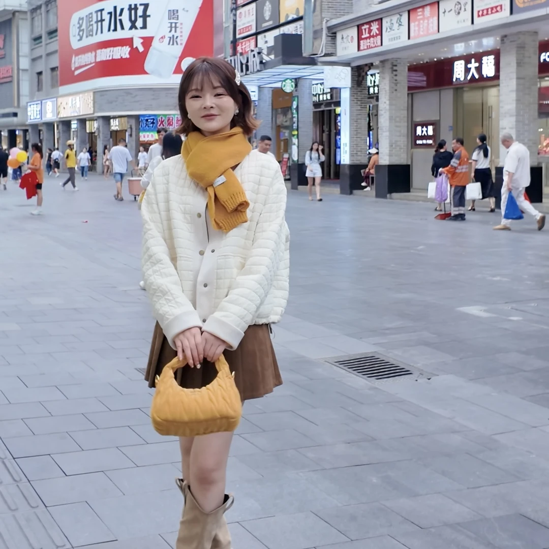 圆领短款宽松加棉外套女秋冬2025气质百搭保暖外套XX088