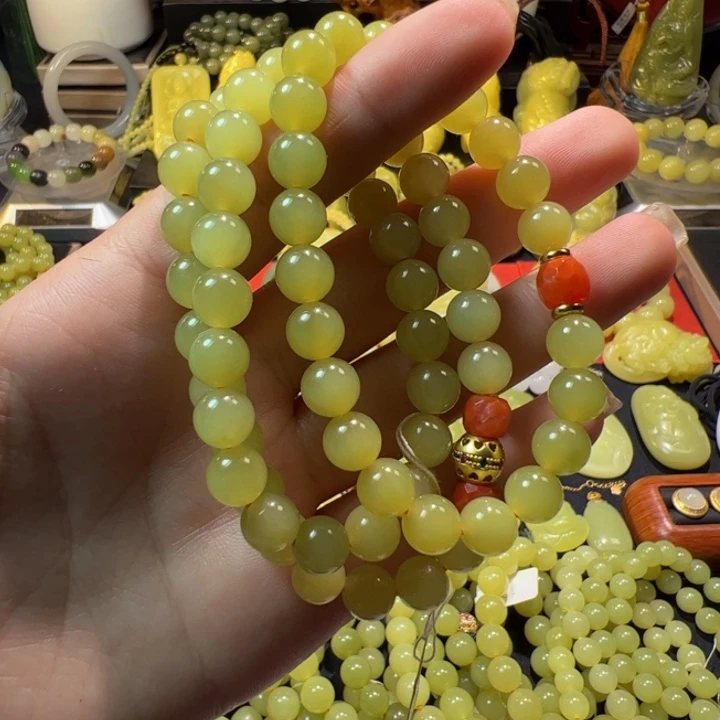 和田玉（黄玉）未镶嵌颈饰