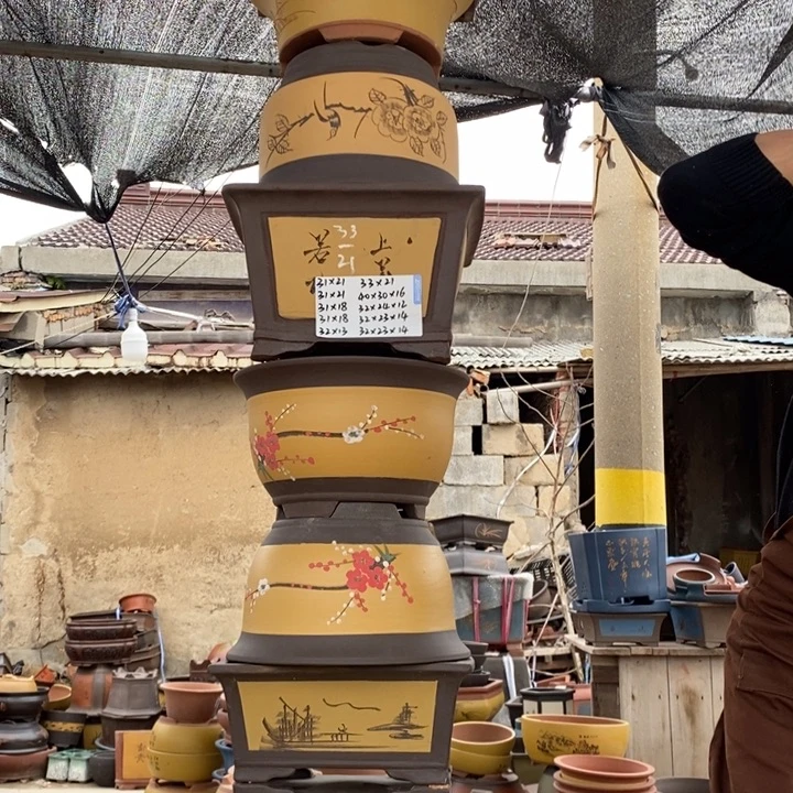 红陶紫砂器，紫砂器。