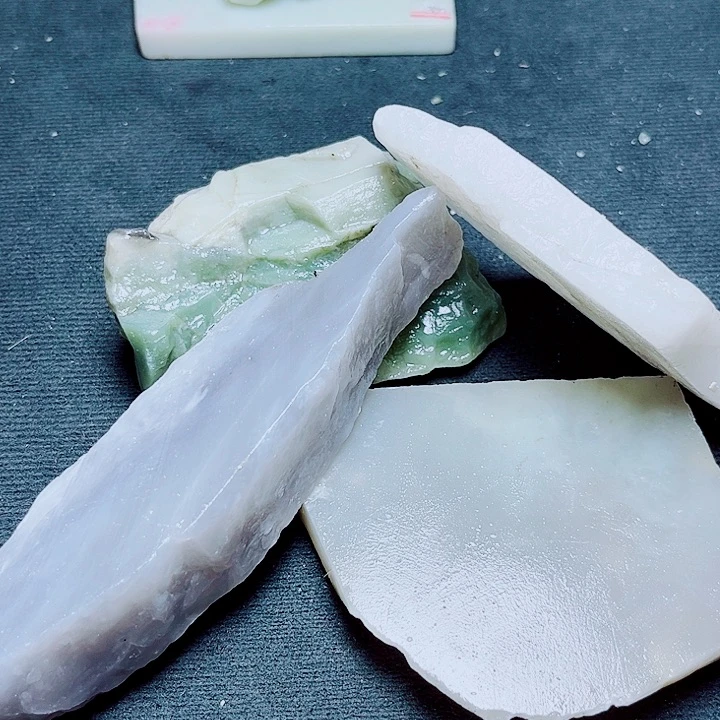 和田玉未镶嵌珠宝奇石