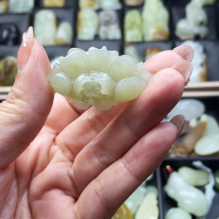 和田玉（糖玉）未镶嵌颈饰