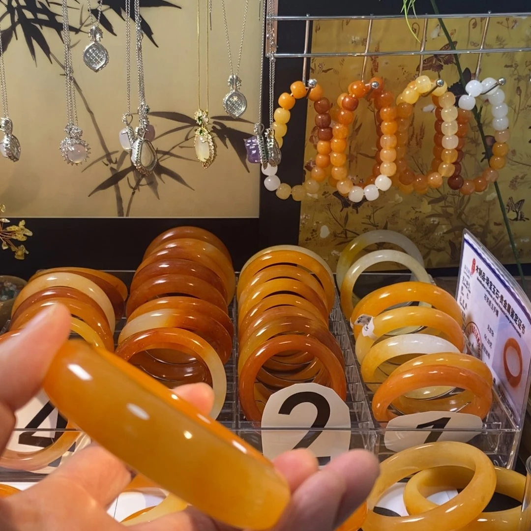 石英质玉（黄龙玉）未镶嵌手镯