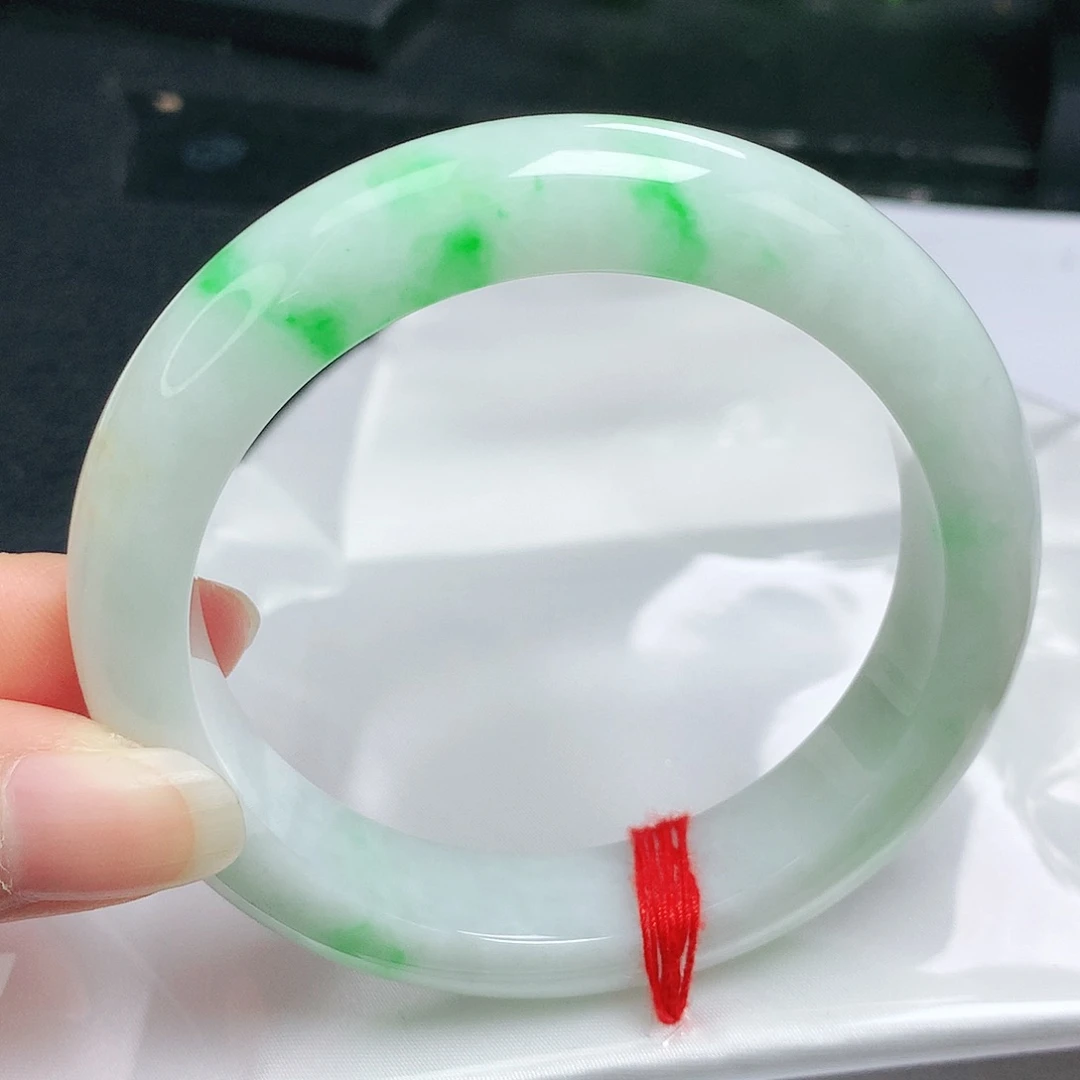 翡翠手镯未镶嵌正