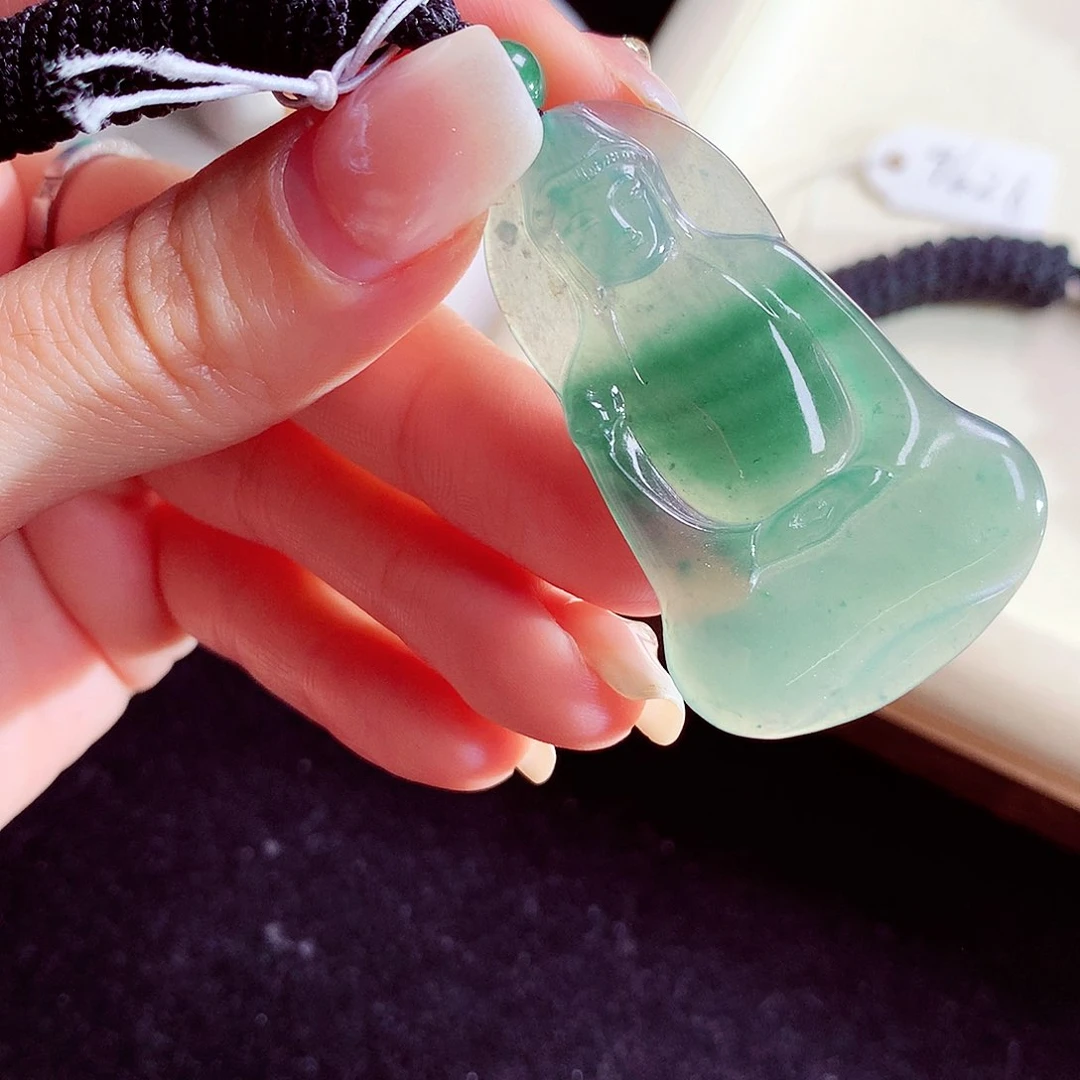 颈饰未镶嵌翡翠天然