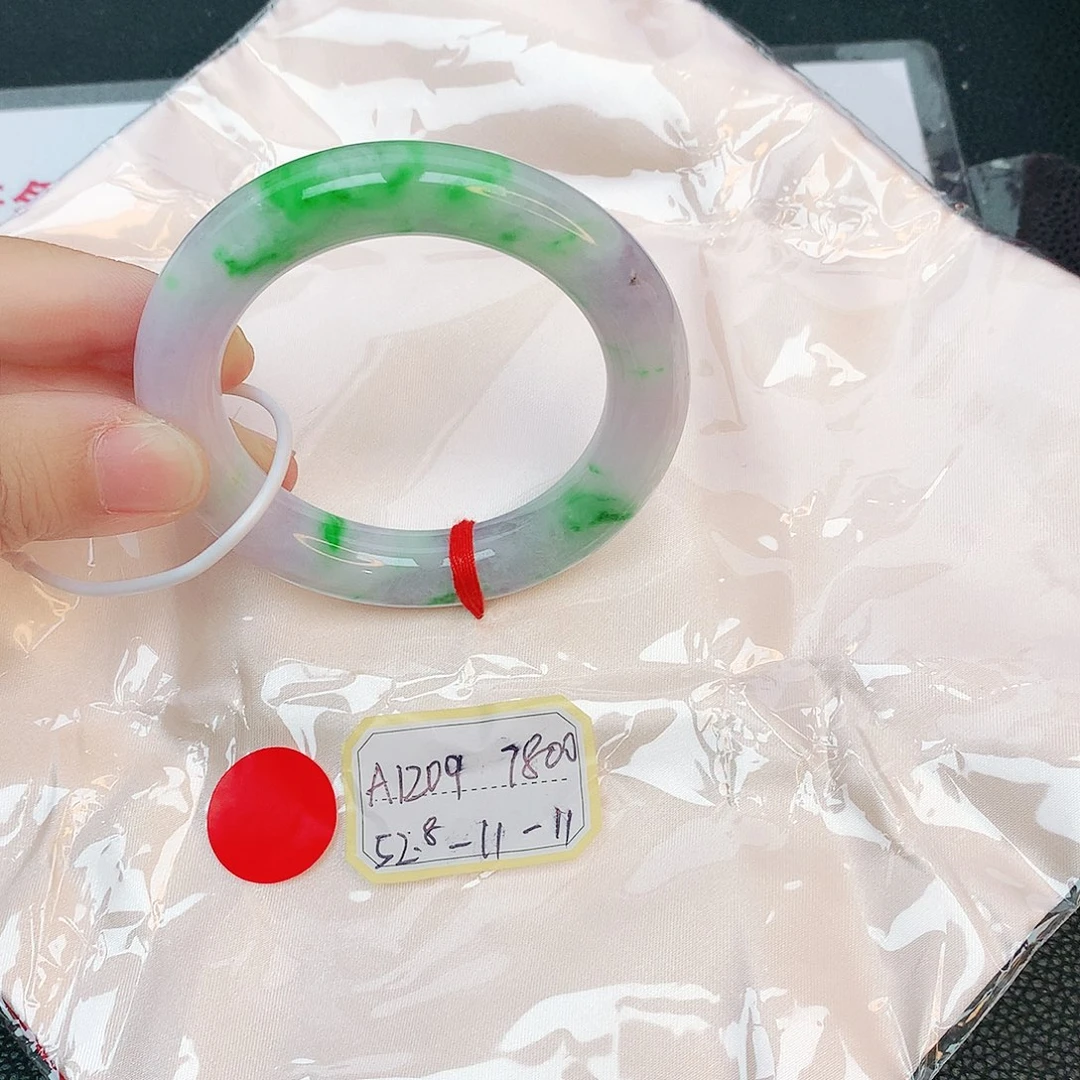 翡翠手镯未镶嵌缅甸翡翠