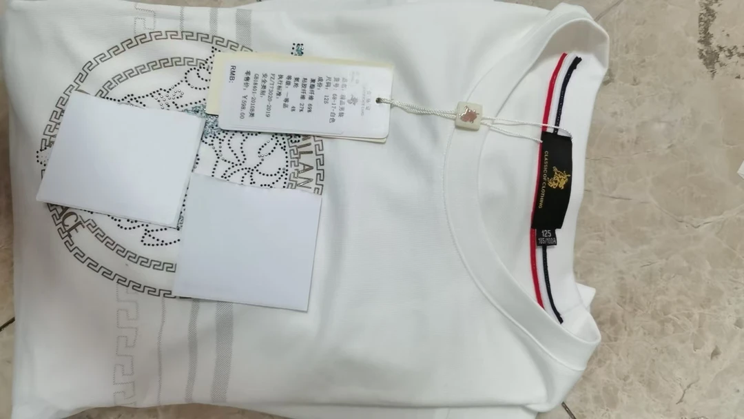 465号男白卫衣190斤。