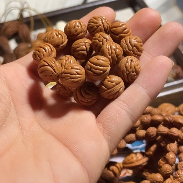 吉****碧桃核小尺寸手串