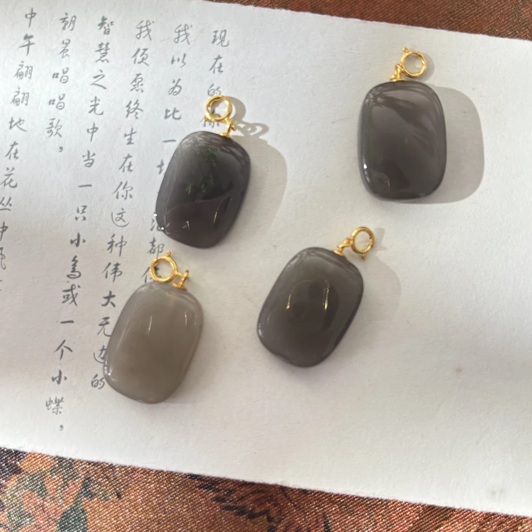 KT 紫瑞安【金菀菀】和田玉烟紫无事牌吊坠（不含链）多样性发其一