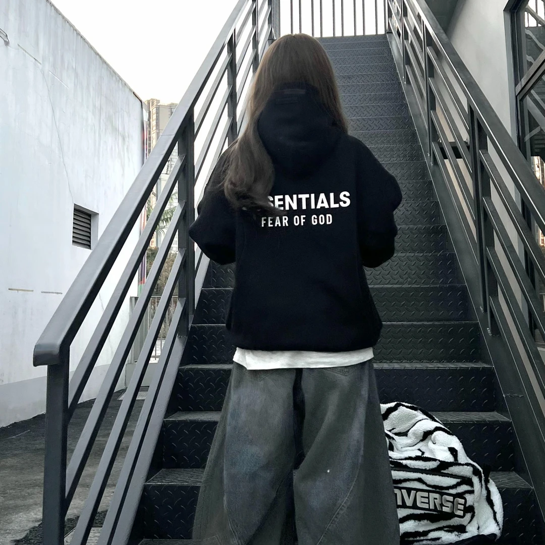 【SS25/第14季】HOLIDAY系列 Fleece Crewneck 圆领简约连帽卫衣