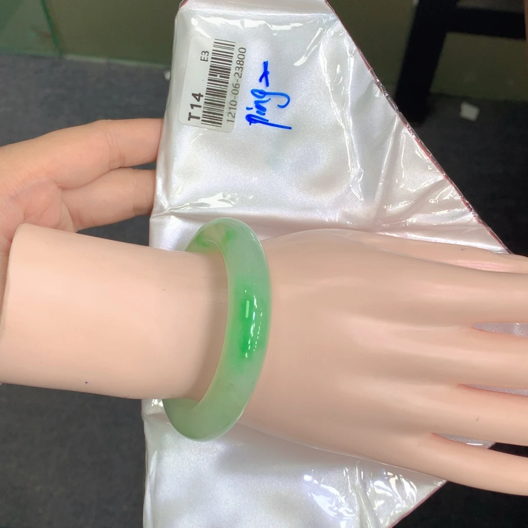 翡翠未镶嵌手镯54正