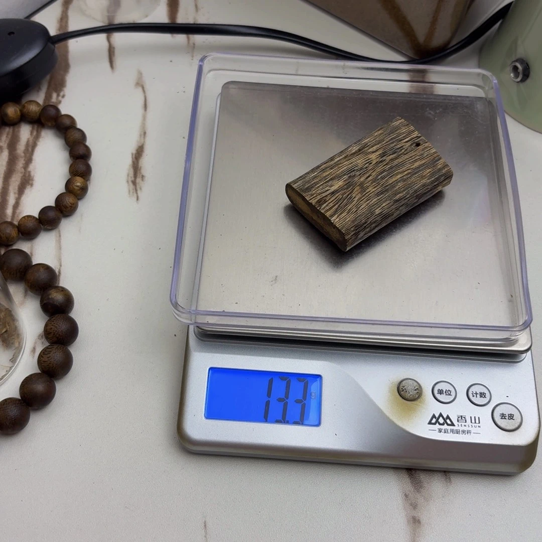 辉***锦沉香碎屑沉香沉香奇楠素牌