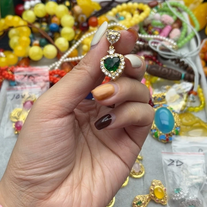 铁合金花岗石爱心绿
