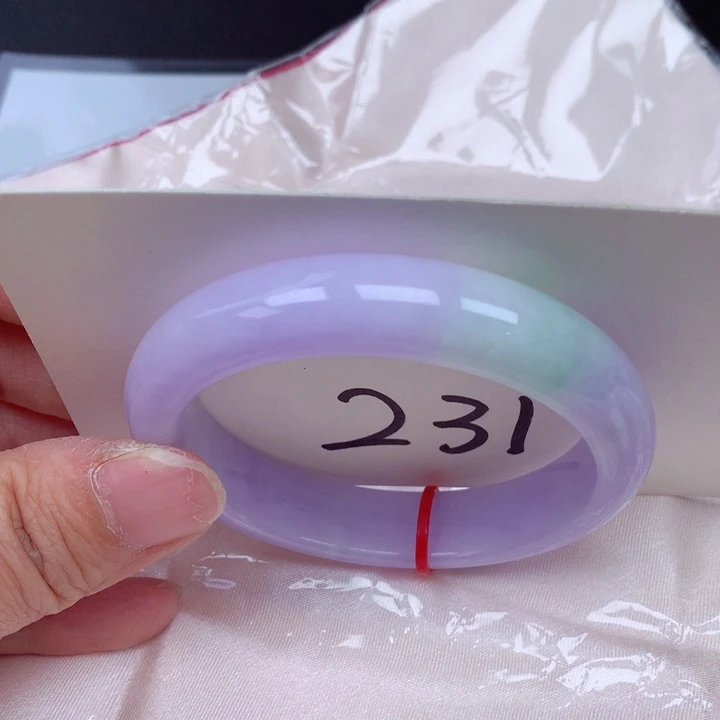 翡翠手镯未镶嵌翡翠
