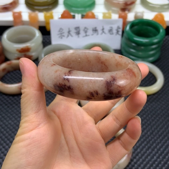 石英质玉未镶嵌手镯