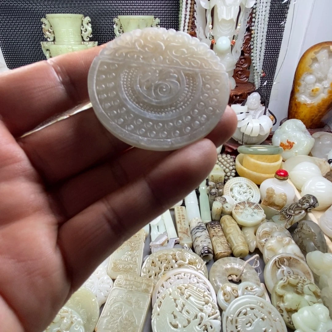 和田玉（糖玉）未镶嵌颈饰