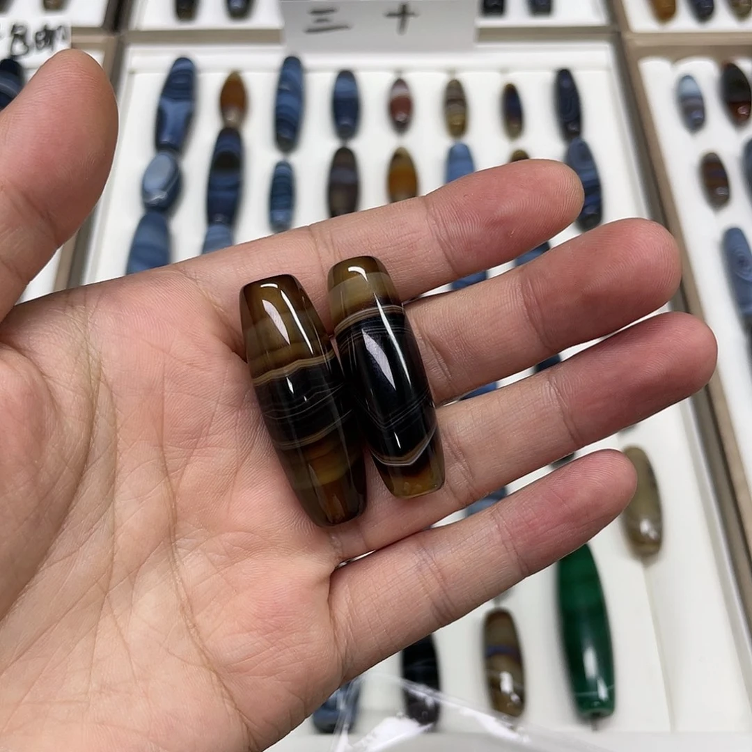合金颈饰玛瑙/玉髓顶**