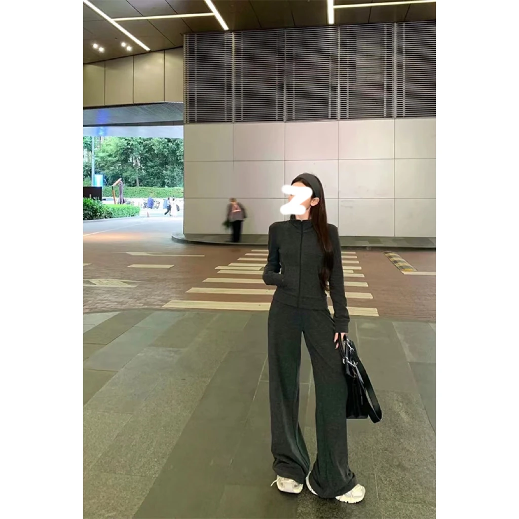 灰色早秋季外套女款秋装2025新款条纹开衫正肩修身卫衣老钱风穿搭