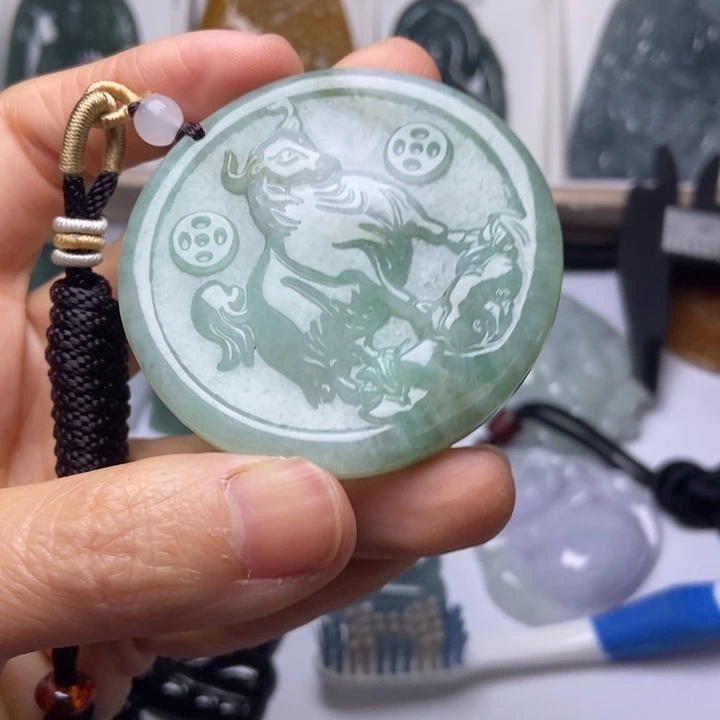 翡翠未镶嵌挂件翡翠