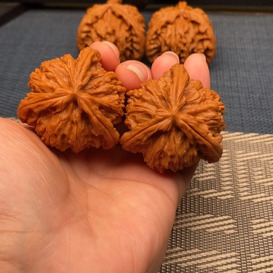 漂***民吊坠文玩核桃三棱