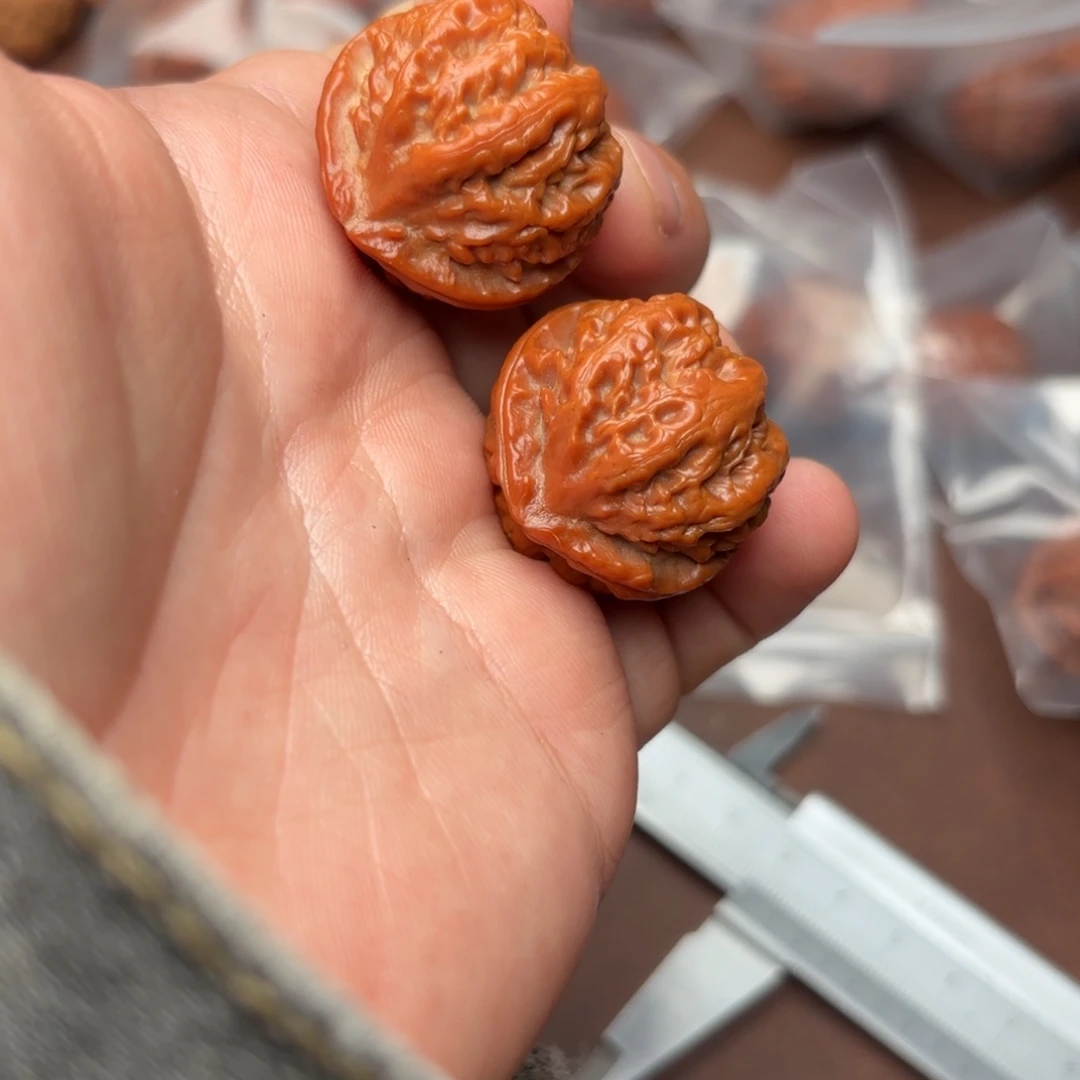 文玩核桃把件180000000