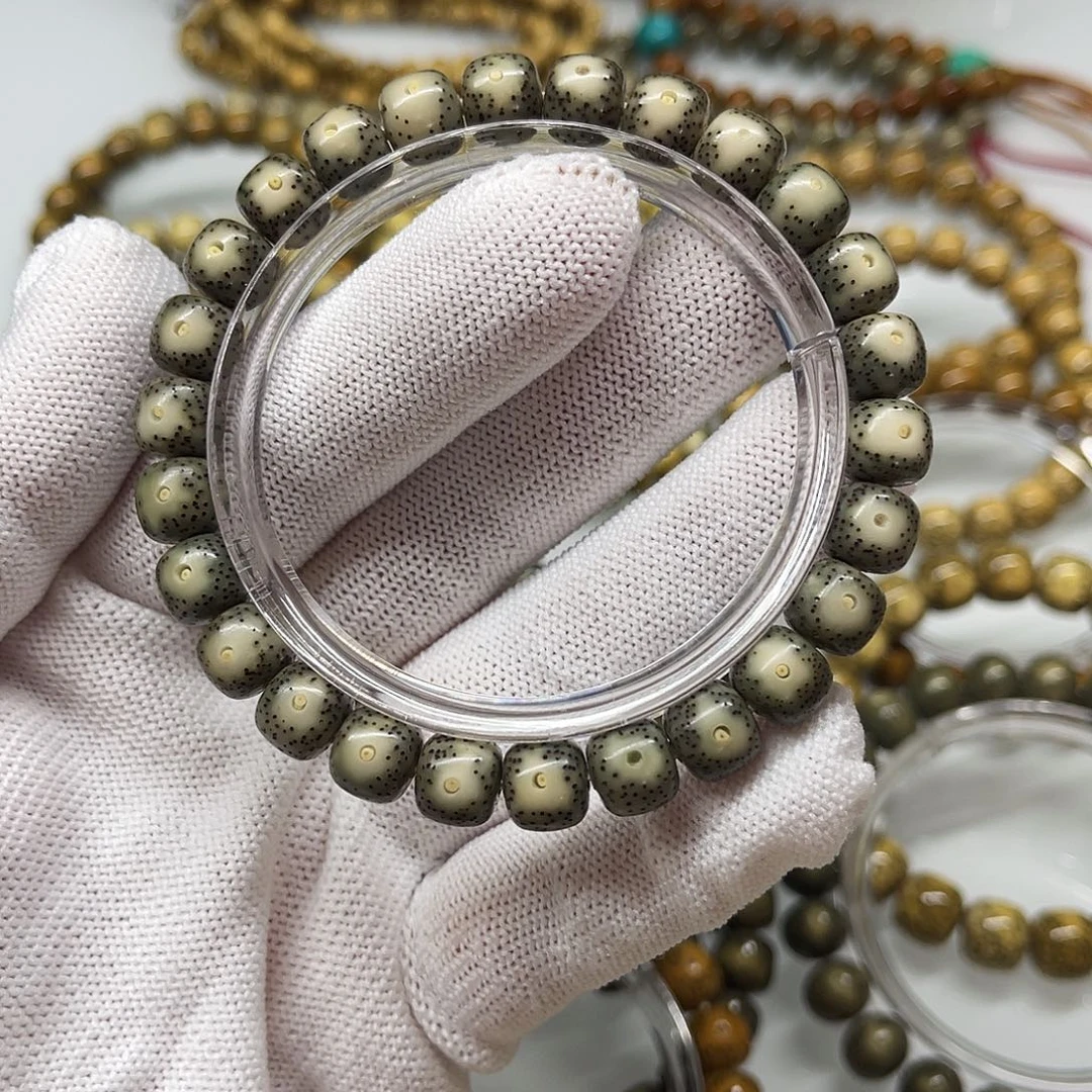 手串星月菩提黄金瞳9×8