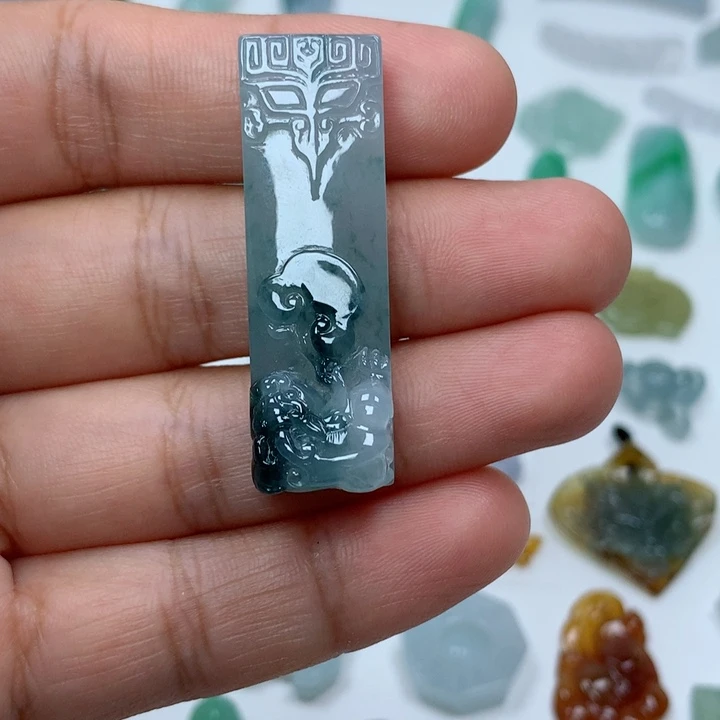 吊坠(不含链)未镶嵌翡翠