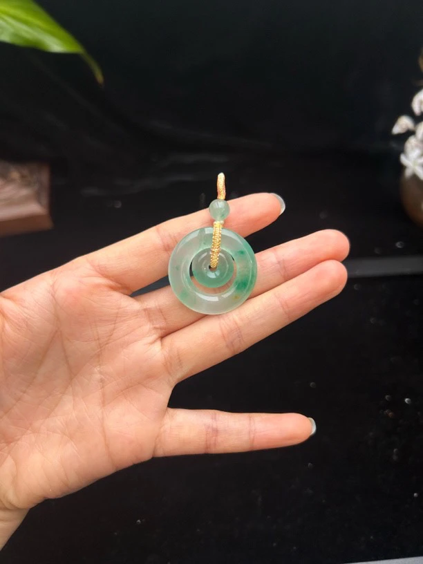 高货平安扣高冰飘绿百搭款式