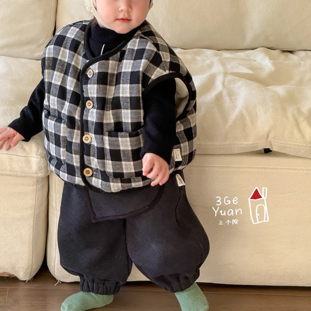 三个院·2025初冬 格子马甲SGY8954 灰色屁帘裤 SGY8955 黑打底衫