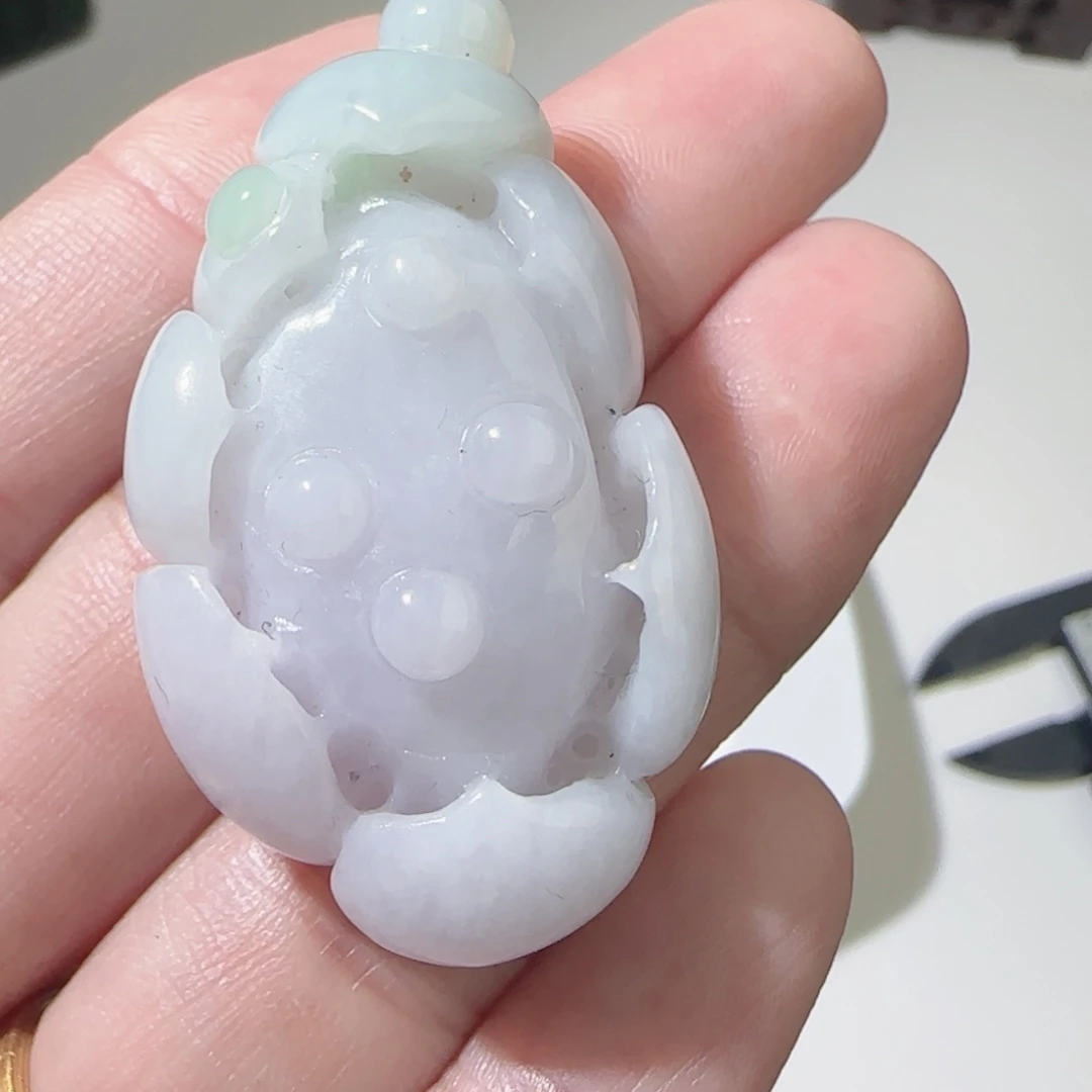 翡翠未镶嵌颈饰无