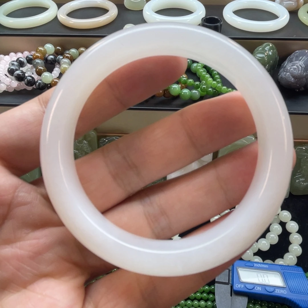 和田玉未镶嵌手镯55.2