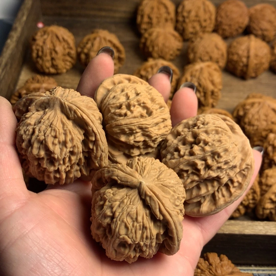 【闪购商品】文玩核桃吊坠百**殆悍高楼白狮子