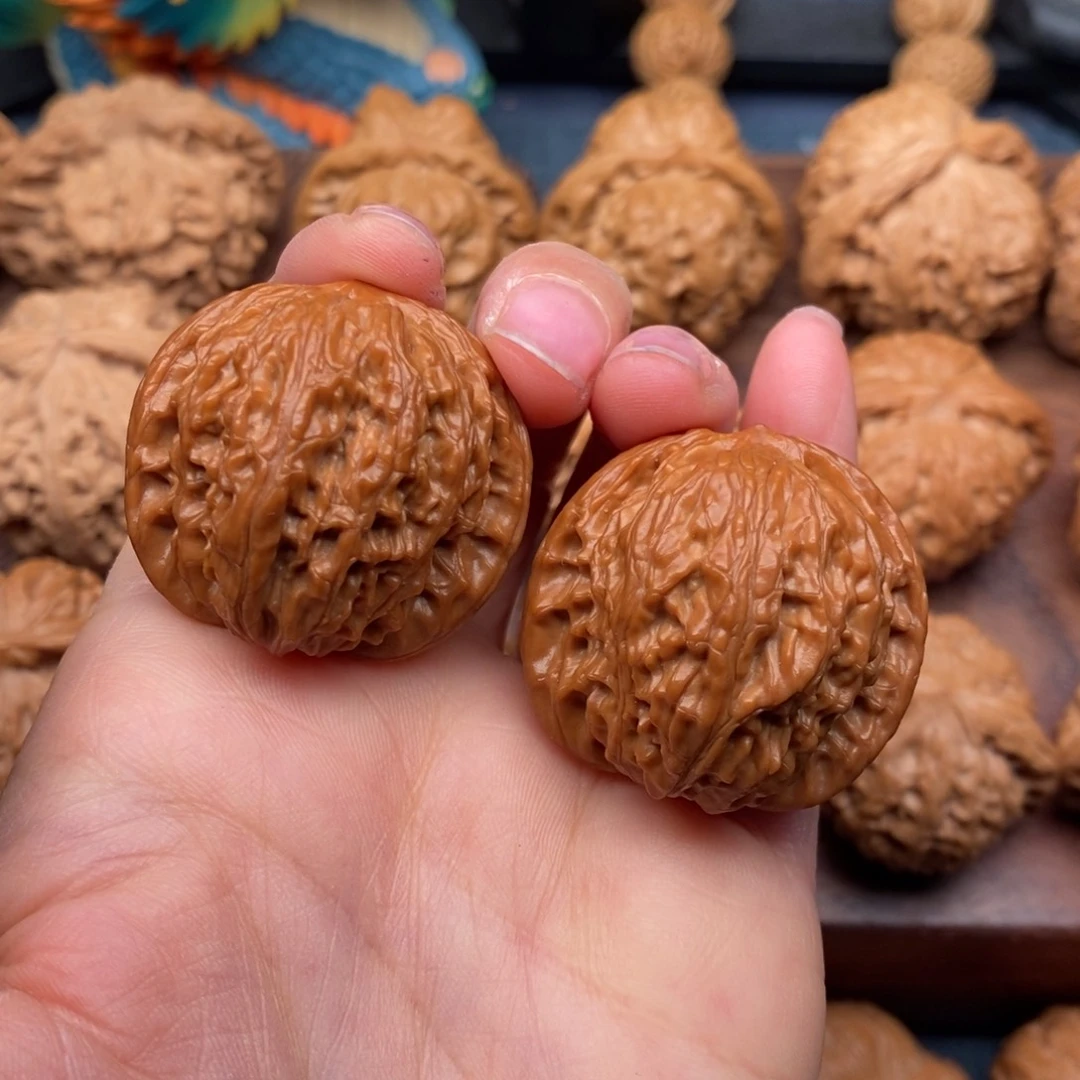 文玩核桃把件35山地石子磨