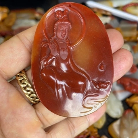 【闪购商品】石英质玉（黄龙玉）未镶嵌颈饰