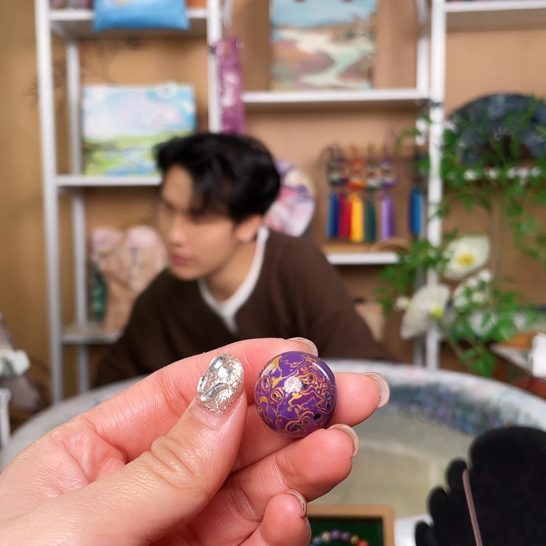 明***糊扇子大漆珠子 项链紫珠