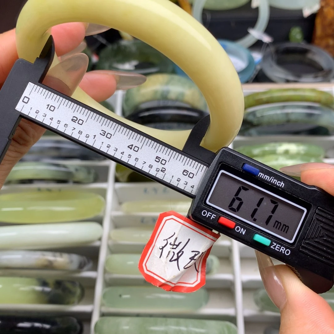 ⁺***⁺蛇纹石玉未镶嵌手镯2123