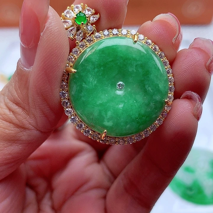 翡翠颈饰银S925镶嵌翡翠