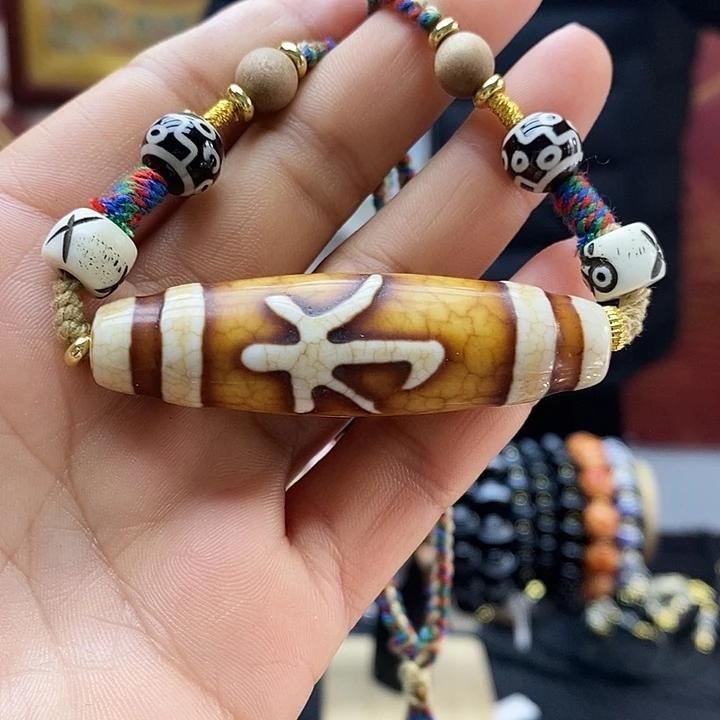 玛瑙/玉髓（覆膜）合金颈饰