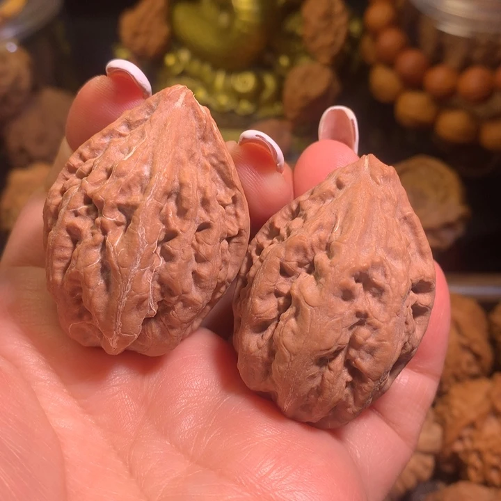 文玩核桃吊坠东北大秋子